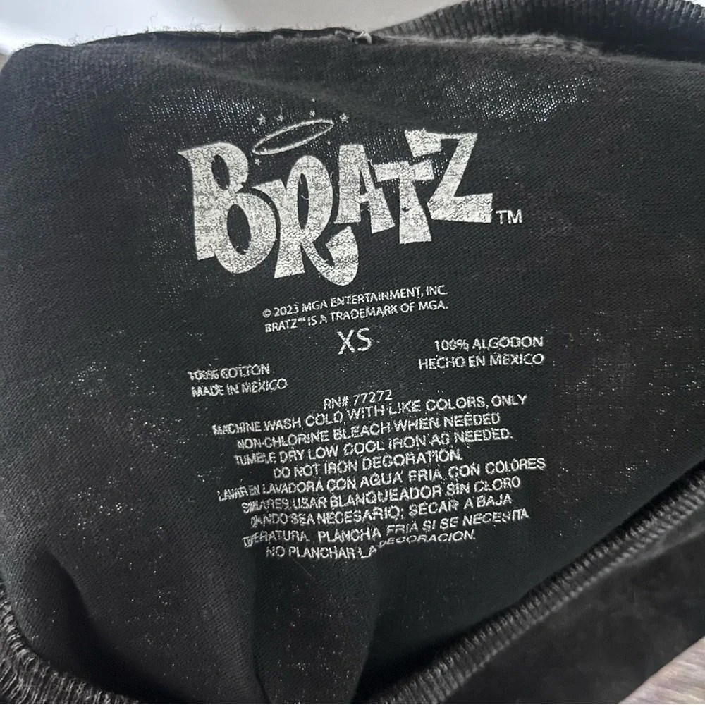 BRATZ 2007 World Tour Graphic Tee Size XS